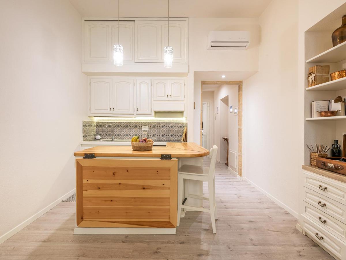 Caldo Appartamento nel cuore della città Cagliari Extérieur photo